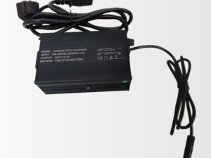 Cargador Aluminio 10S Li-Ion 42V 2.5A S120 EU